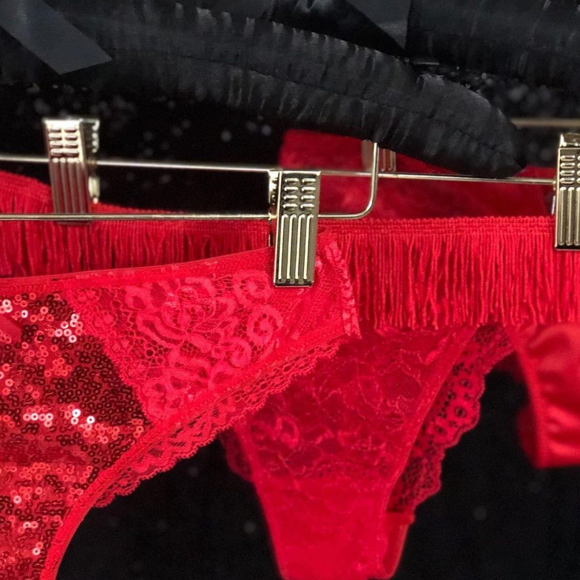 Червена бразилиана с пайети Love and Bra 31828